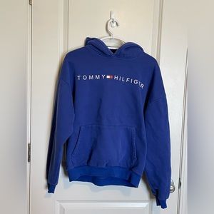 Tommy Hilfiger hoodie! Great quality and color! You will love it!!🥳
